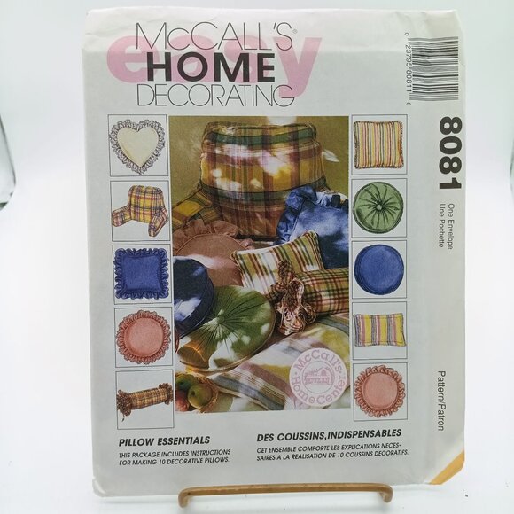 McCall's Home Decorating Pillow Essentials Pattern 8081 - Picture 1 of 2